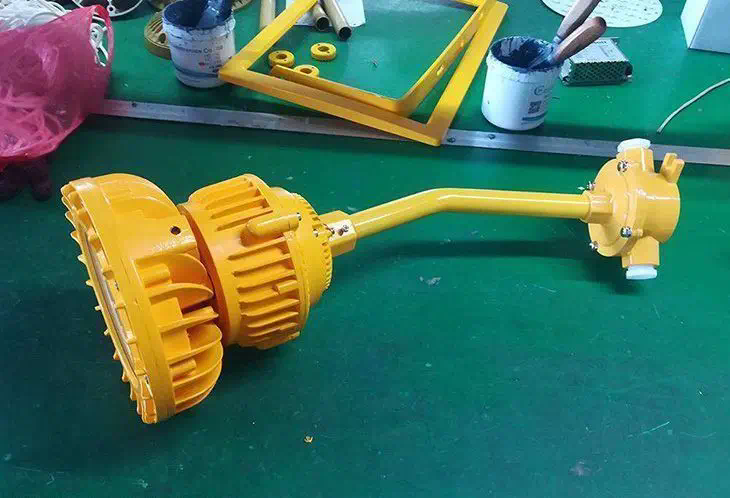防爆灯